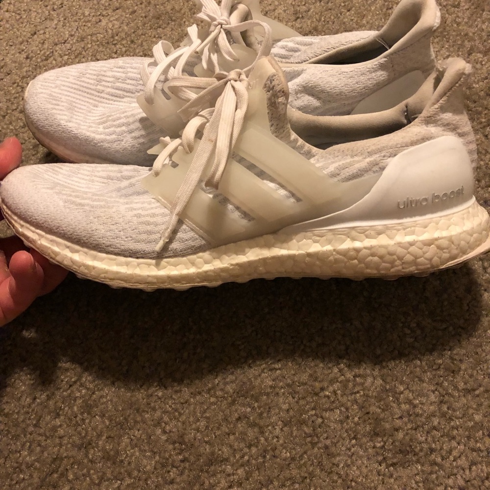 Used Triple white ultra boost 3.0 ///
